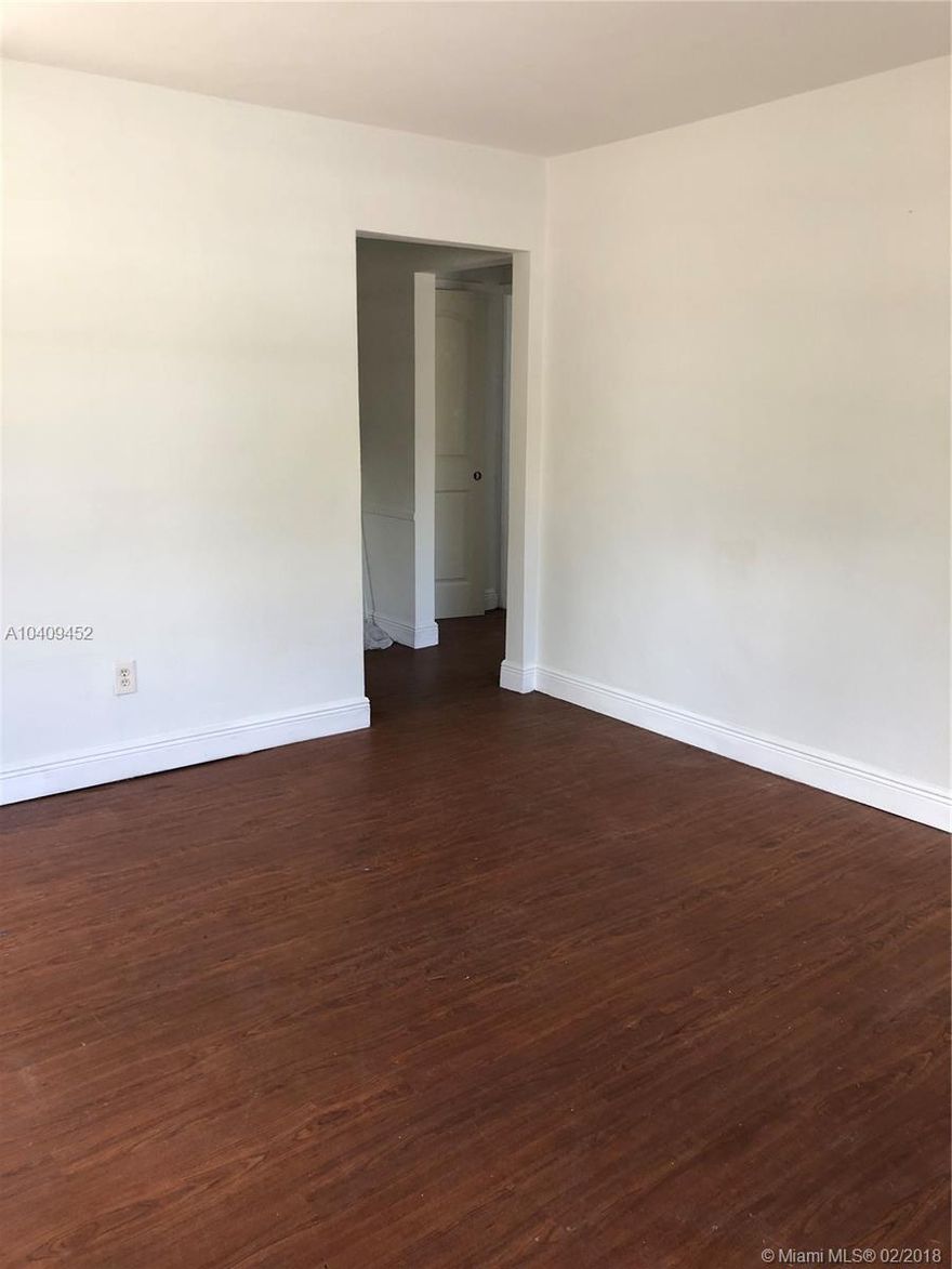 Super cute spacious 1 bedroom 1 bath apartment in up and coming area.  Centrally located near Biscayne Blvd to take you to Aventura or Downtown.  Just a few blocks from Whole Foods.  This unit is a must see....