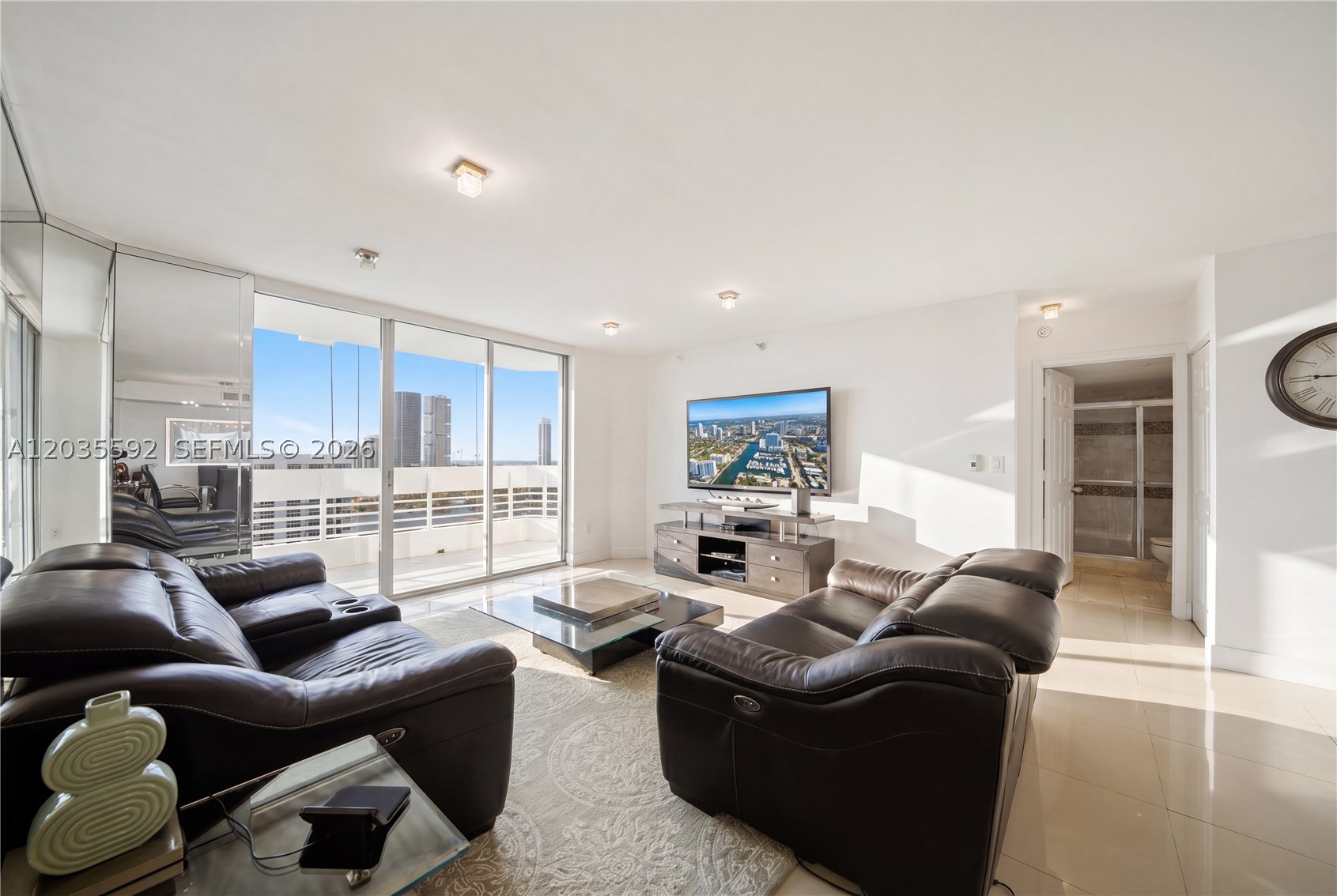3530 Mystic Pointe Dr 2013