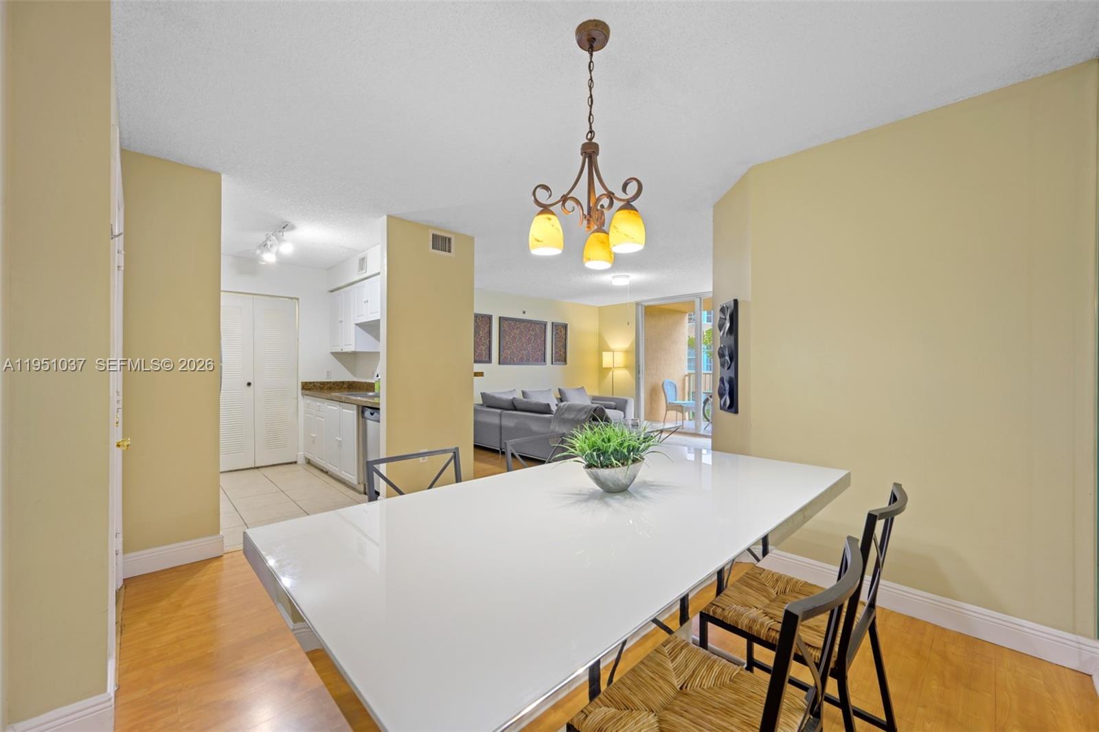 THE YACHT CLUB AT AVENTURA - Residential