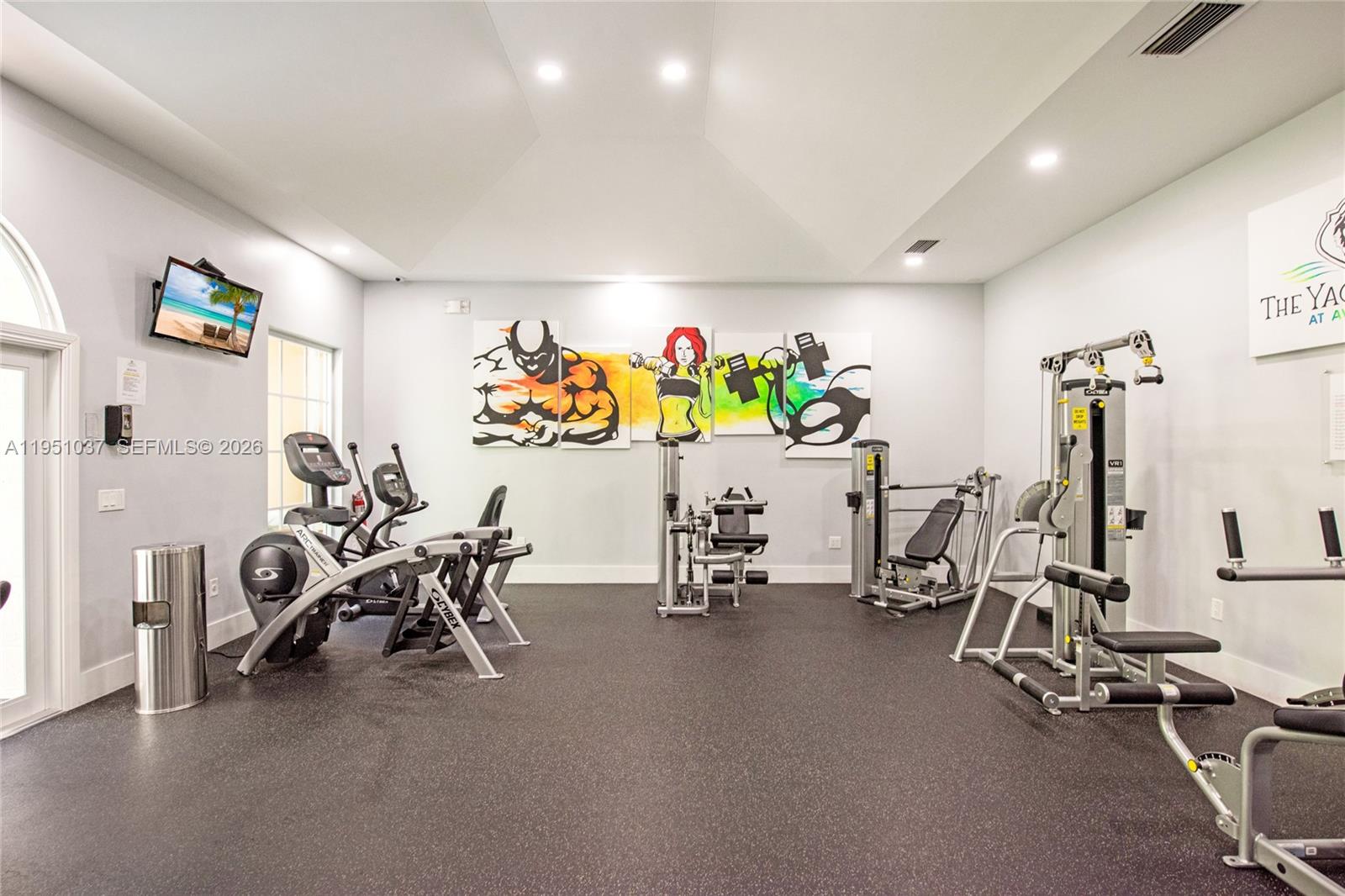 THE YACHT CLUB AT AVENTURA - Residential