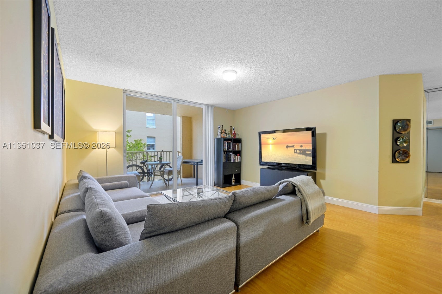 19555 E Country Club Dr 8303