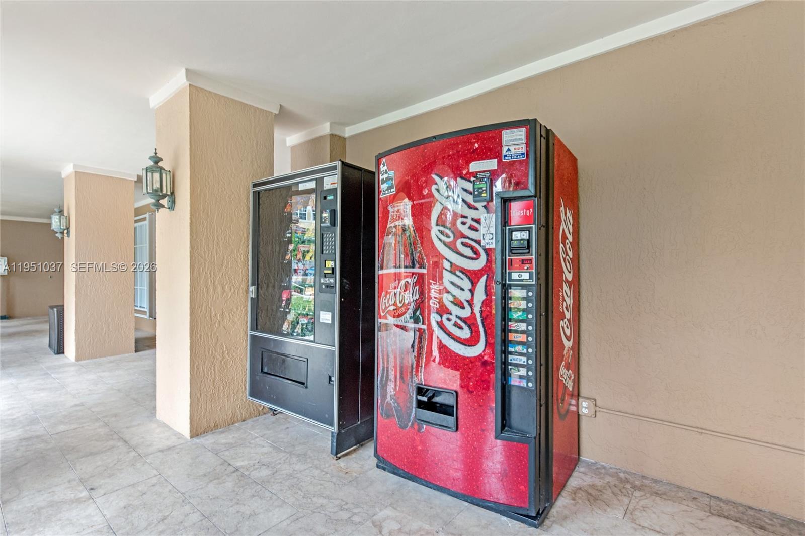 THE YACHT CLUB AT AVENTURA - Residential