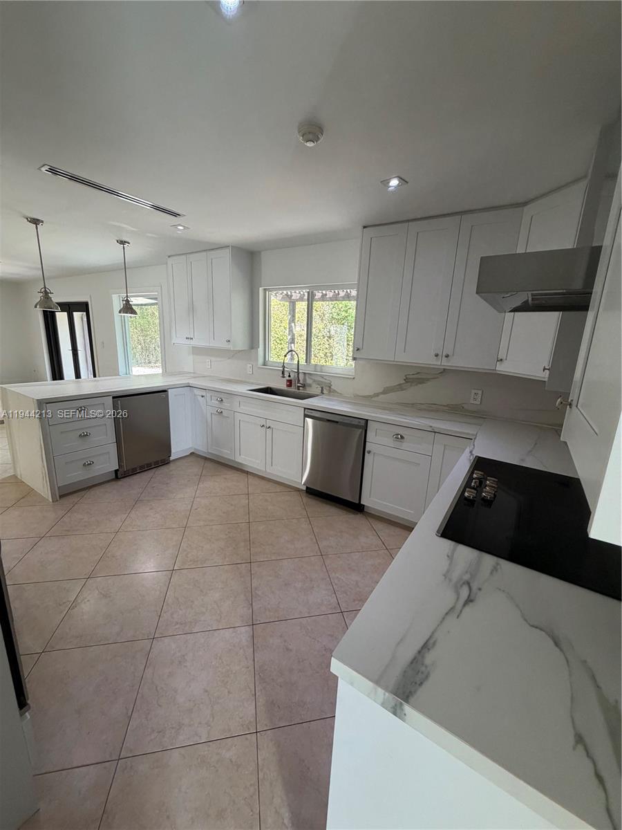 SUNSET GARDENS - Residential