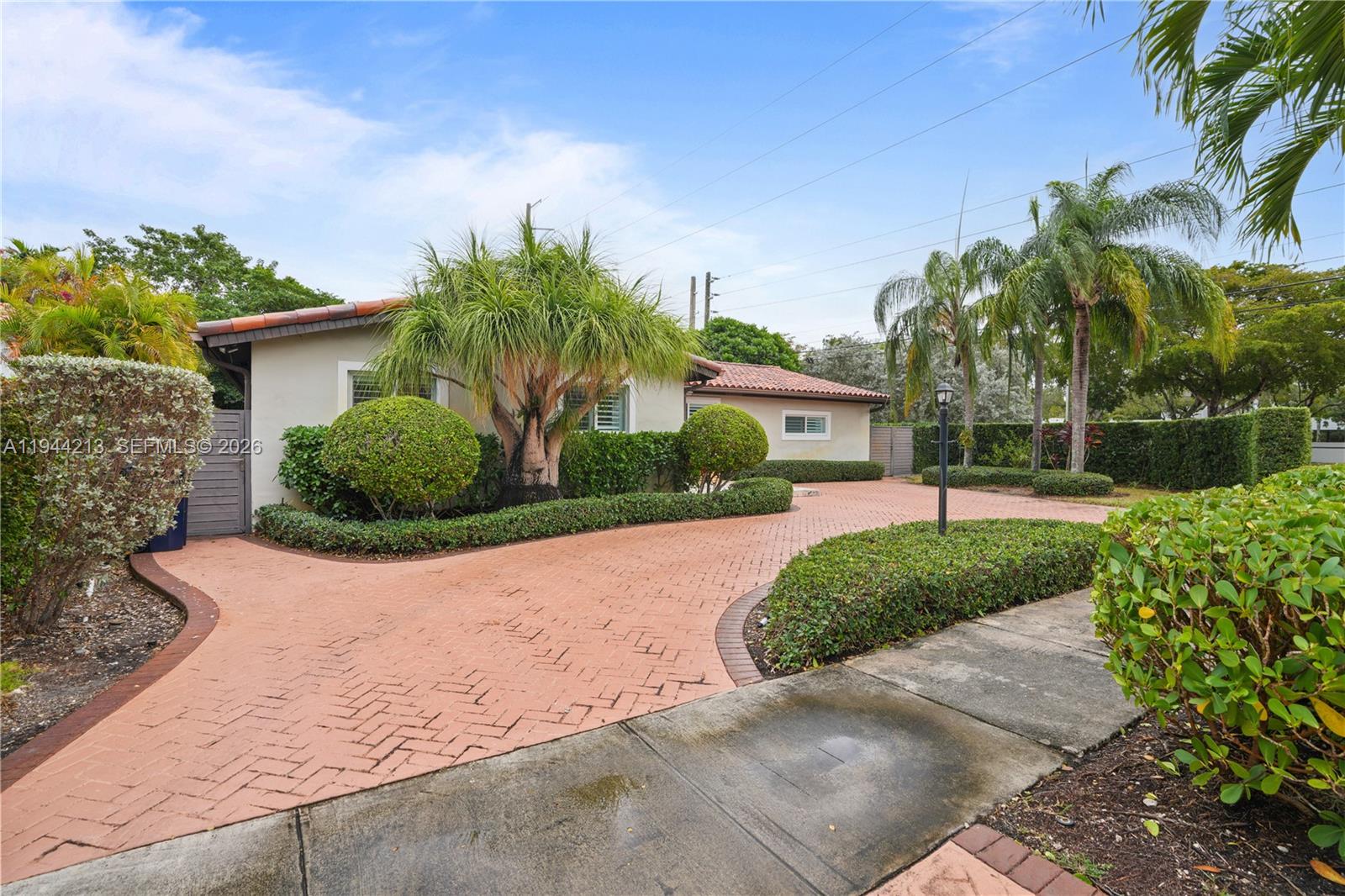 SUNSET GARDENS - Residential