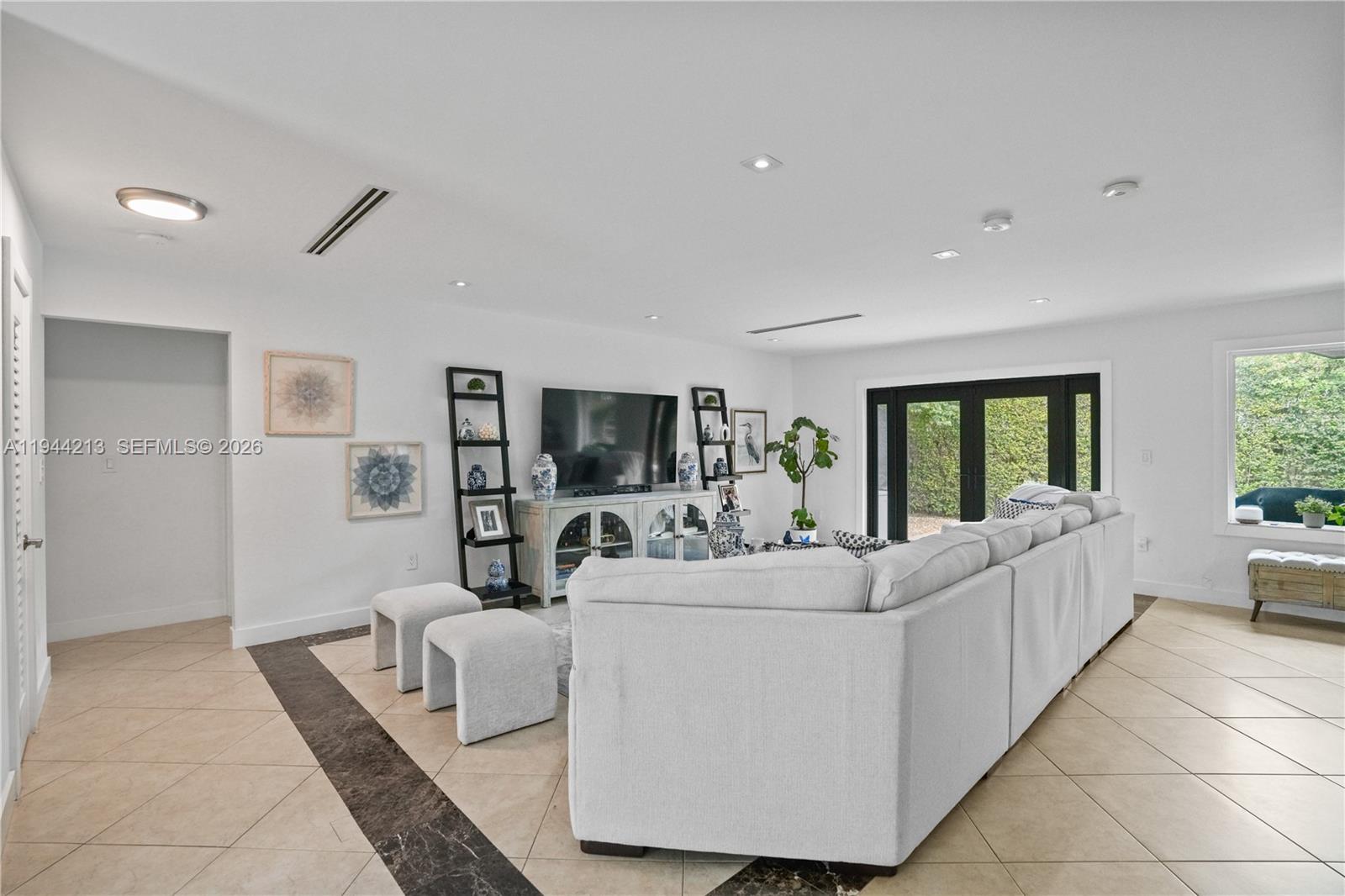 SUNSET GARDENS - Residential