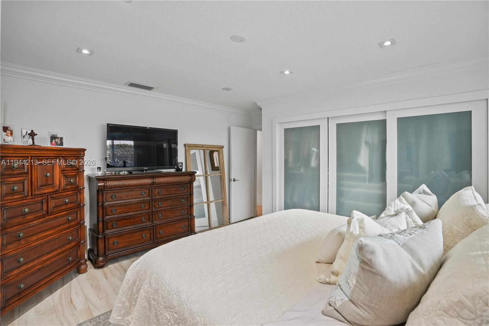 SUNSET GARDENS - Residential