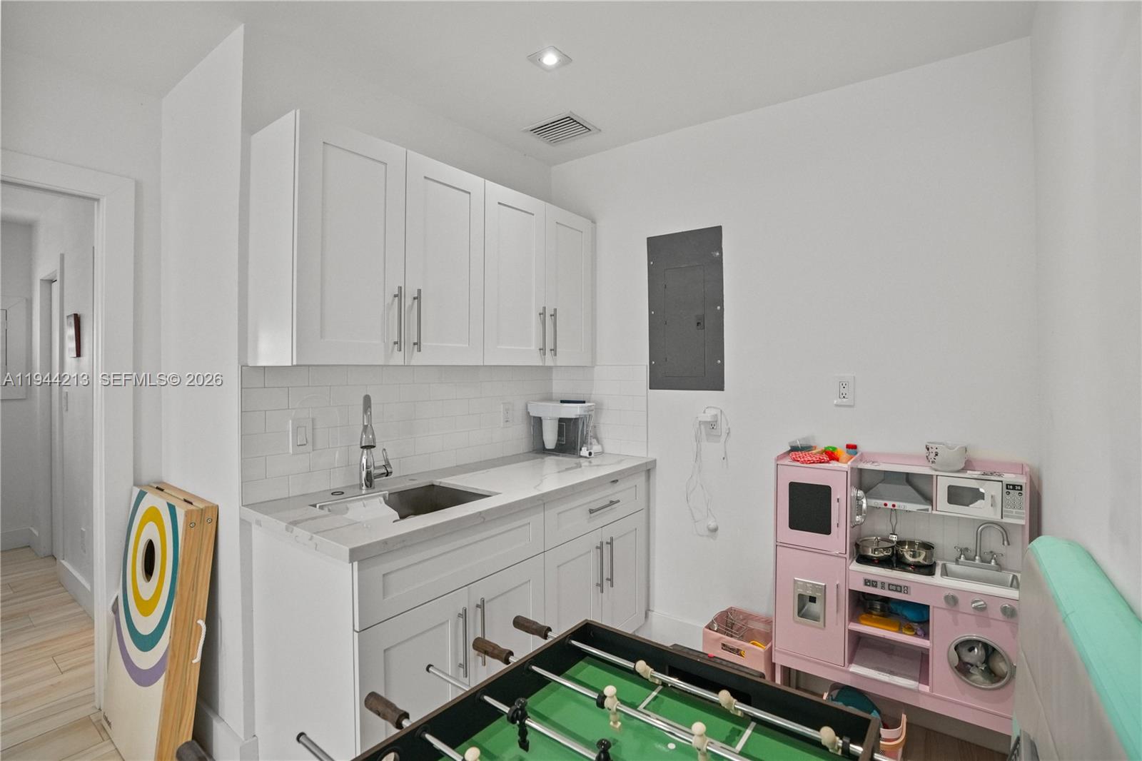 SUNSET GARDENS - Residential