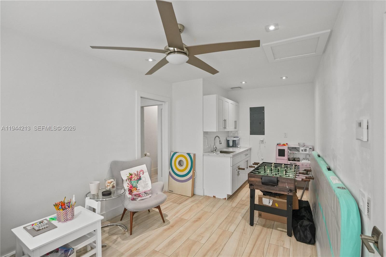 SUNSET GARDENS - Residential