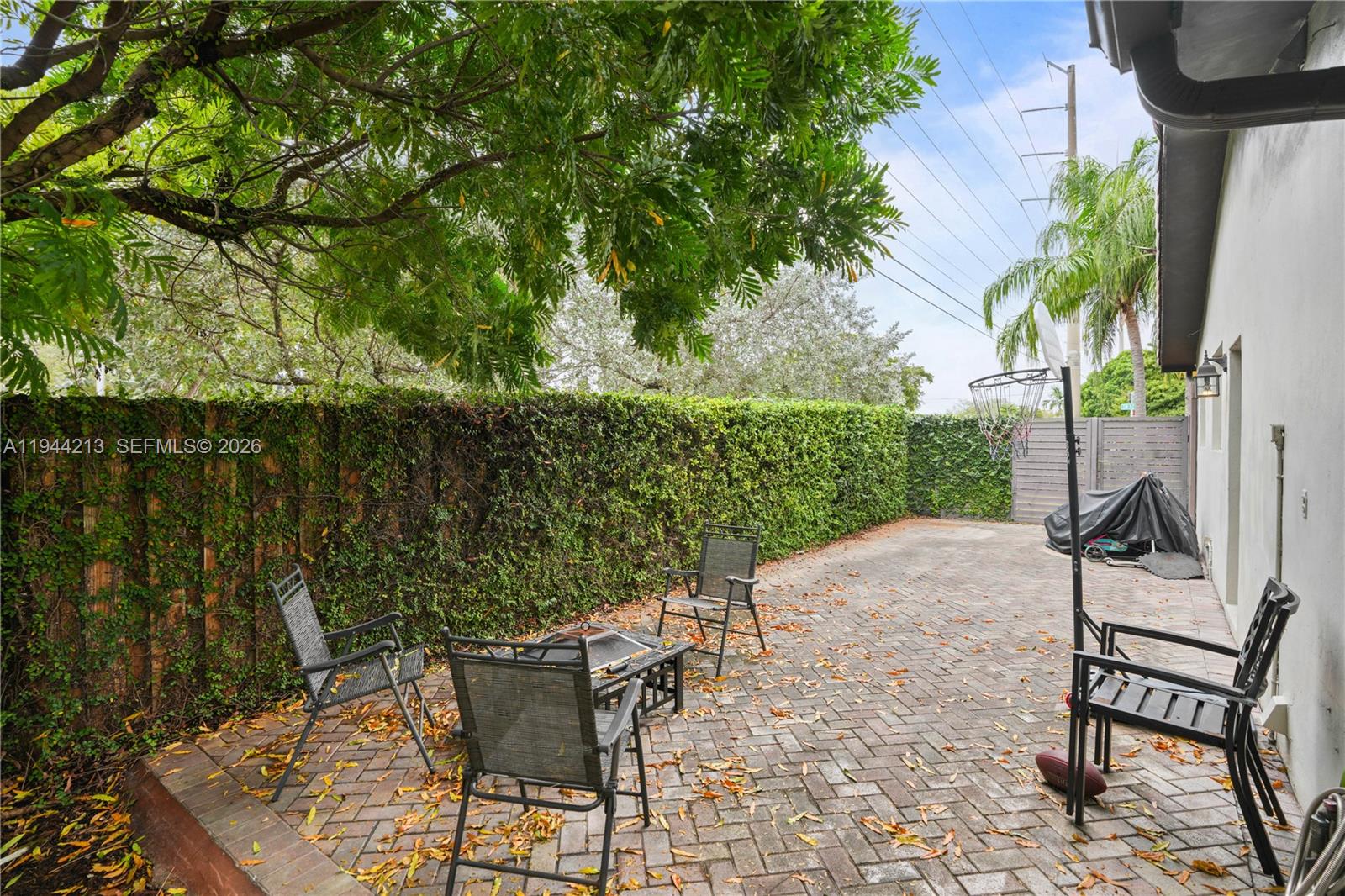 SUNSET GARDENS - Residential