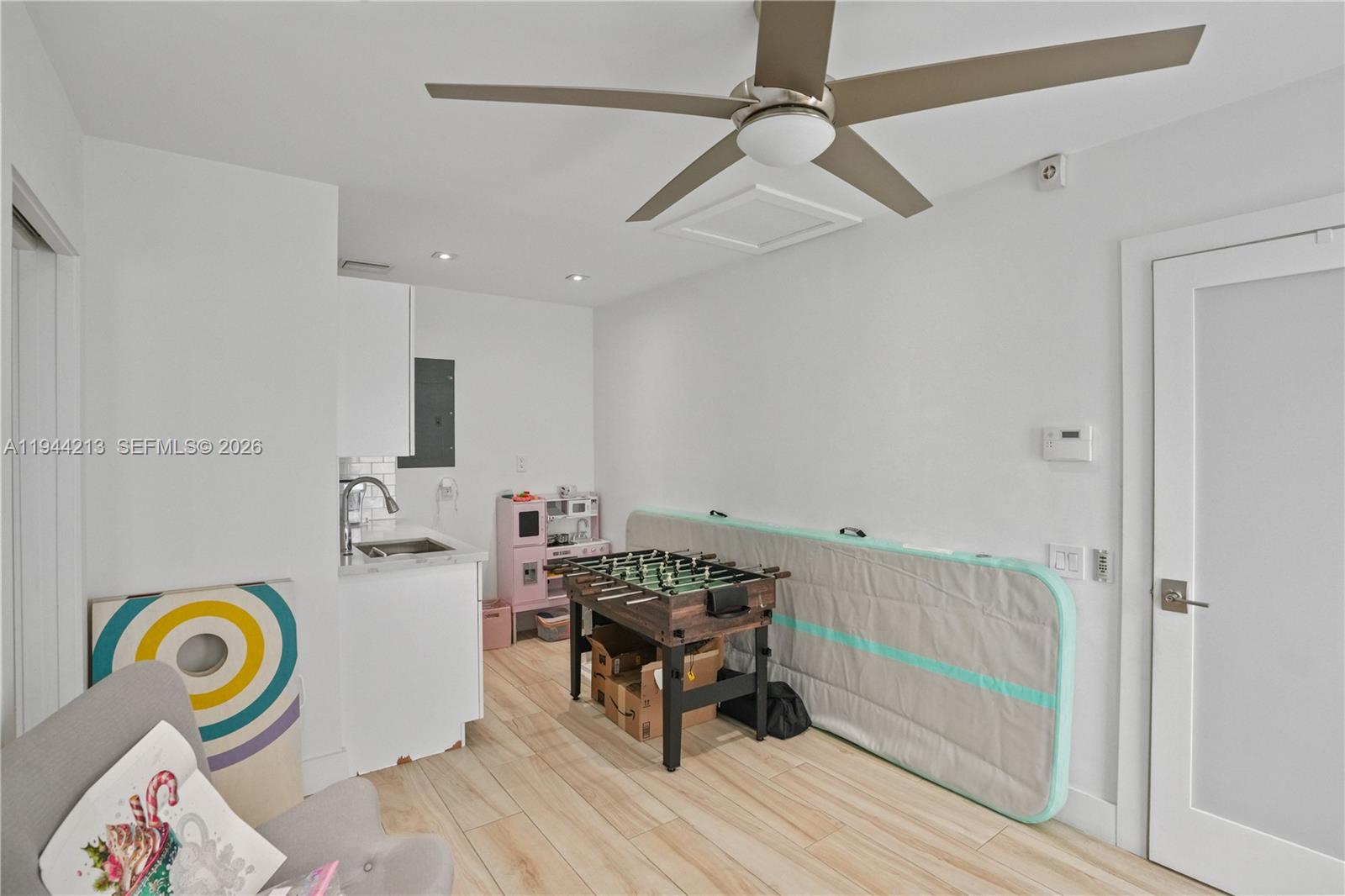 SUNSET GARDENS - Residential