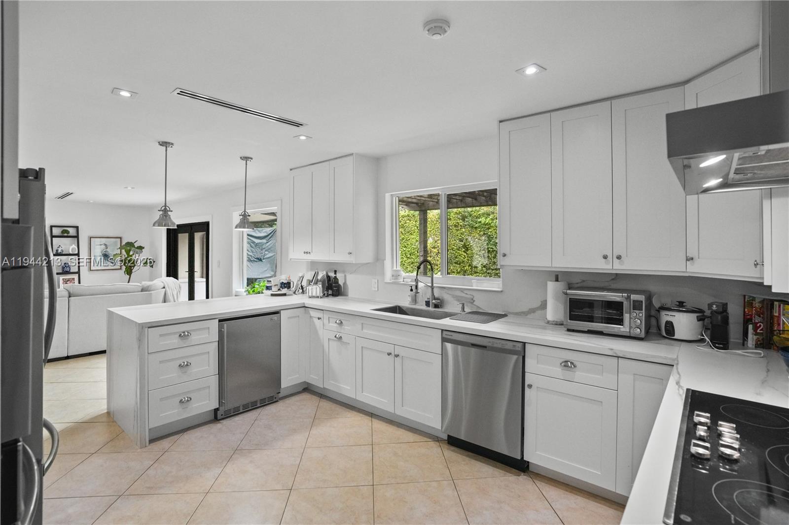 SUNSET GARDENS - Residential