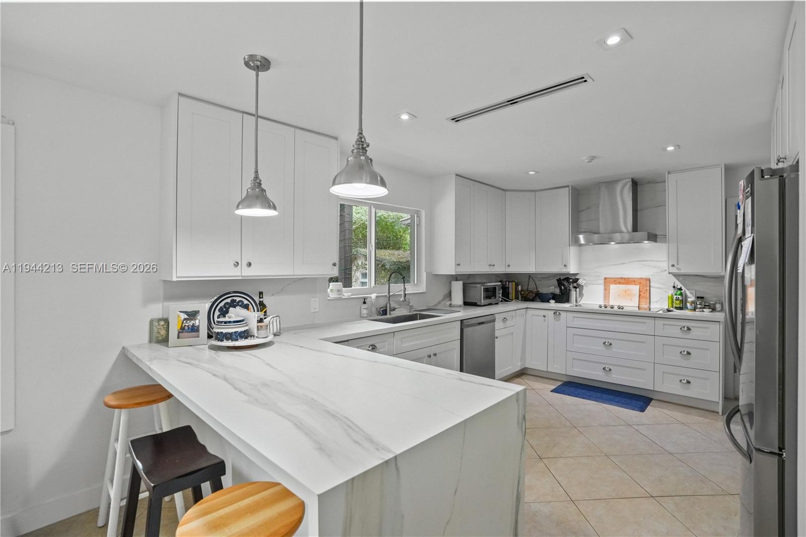 SUNSET GARDENS - Residential