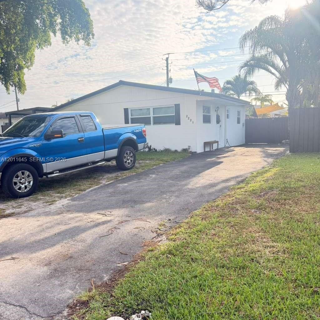 Photo of 2221 N 61st Ave #-, Hollywood, FL 33024 (MLS # A12011645)
