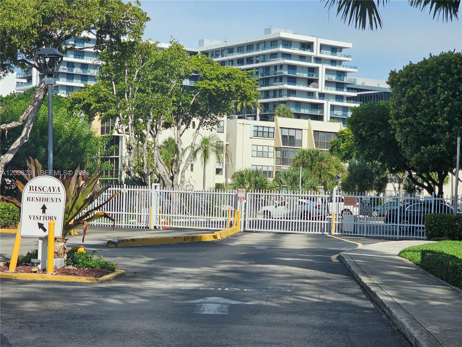 BISCAYA IV CONDO - Residential Lease
