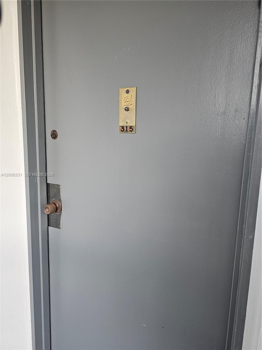 BISCAYA IV CONDO - Residential Lease