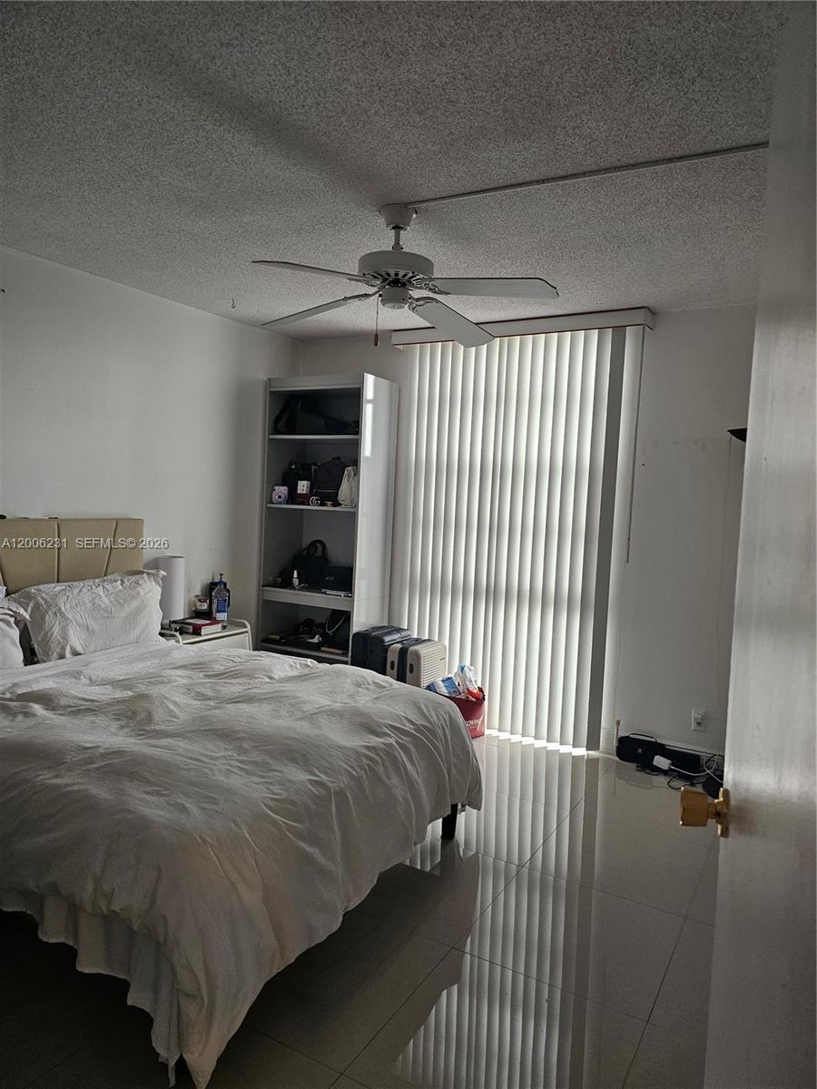 BISCAYA IV CONDO - Residential Lease