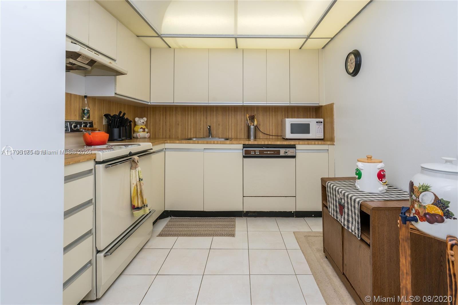 OLYMPUS CONDO - Residential