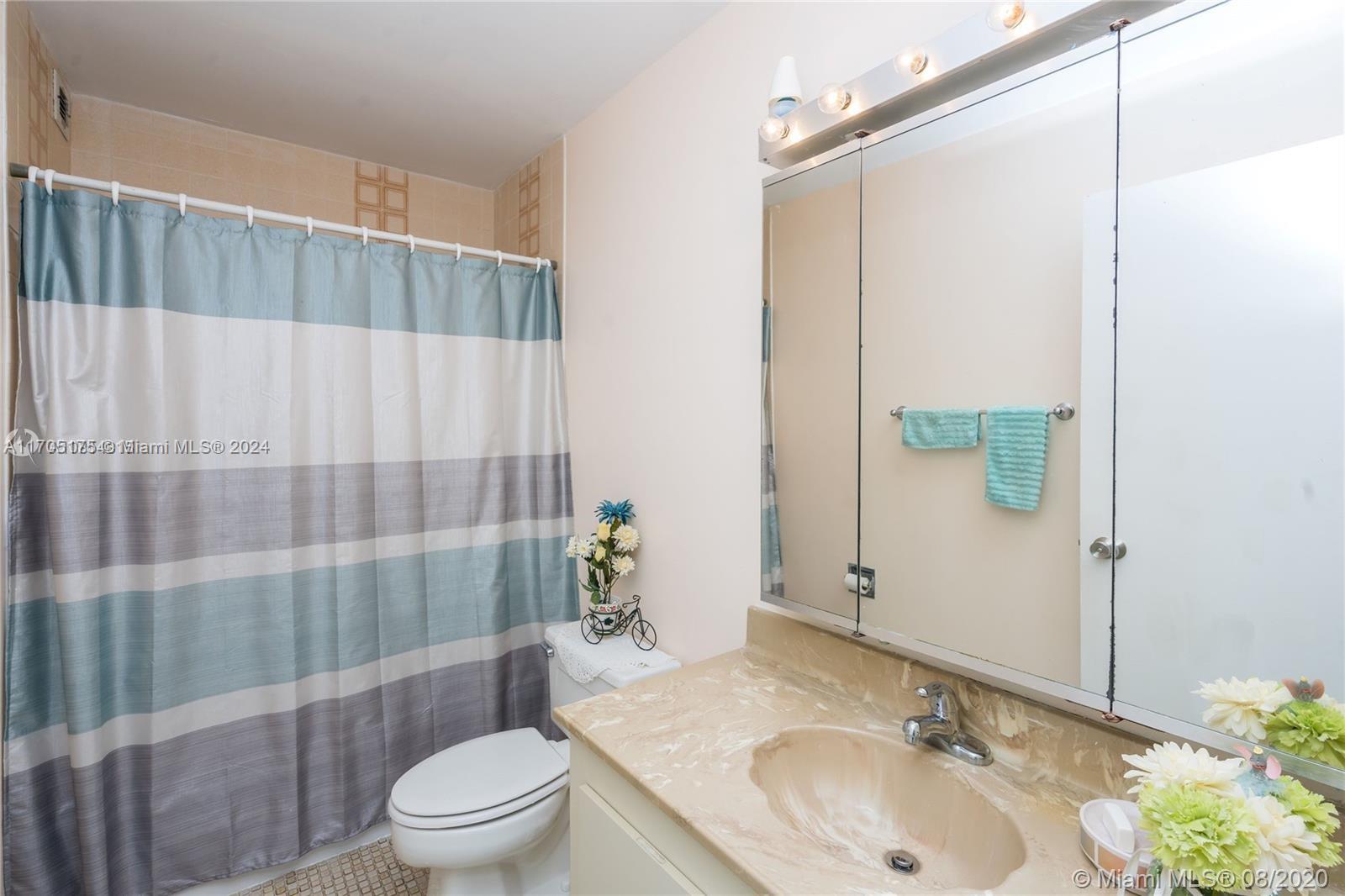 OLYMPUS CONDO - Residential