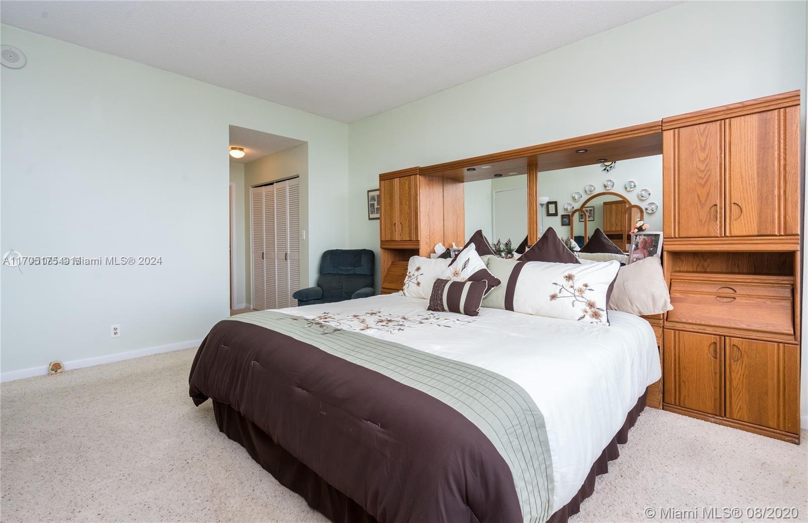 OLYMPUS CONDO - Residential