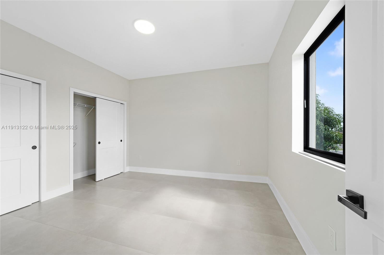 INGLESIDE PARK - Residential Lease