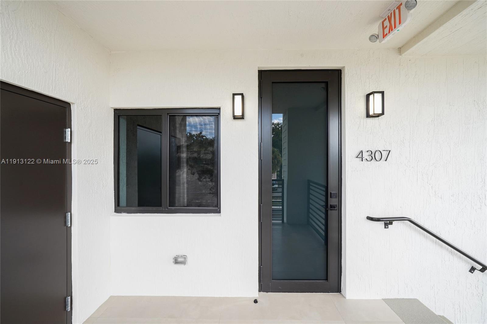 INGLESIDE PARK - Residential Lease