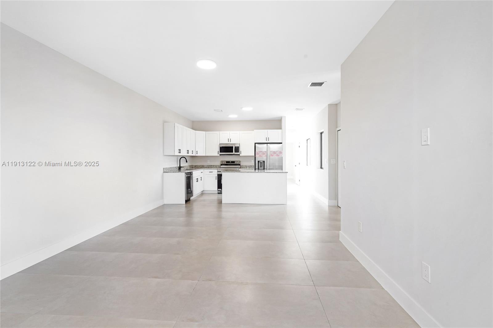 INGLESIDE PARK - Residential Lease