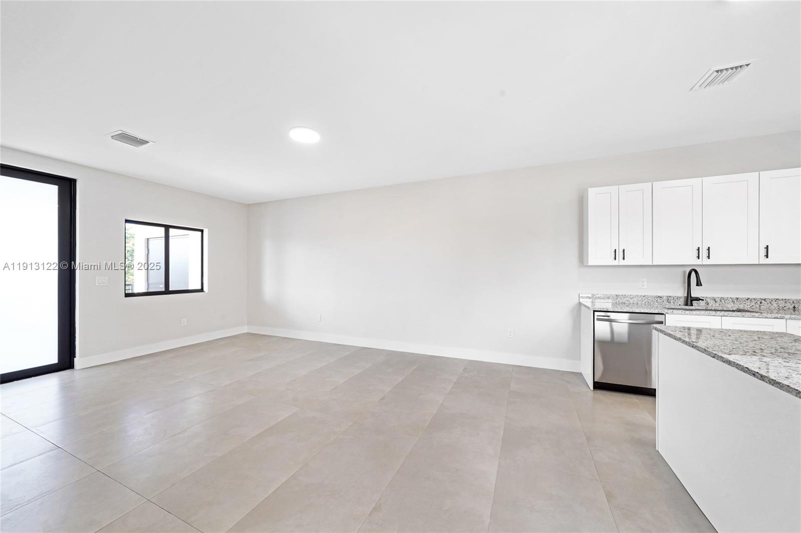 INGLESIDE PARK - Residential Lease