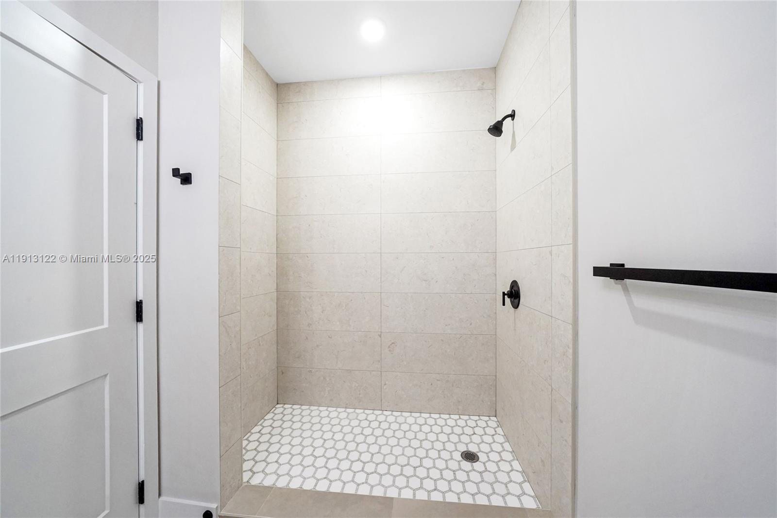 INGLESIDE PARK - Residential Lease