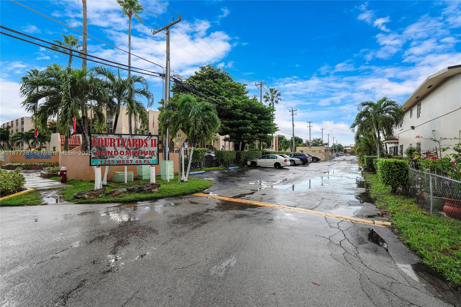COURTYARDS II CONDO - Residential