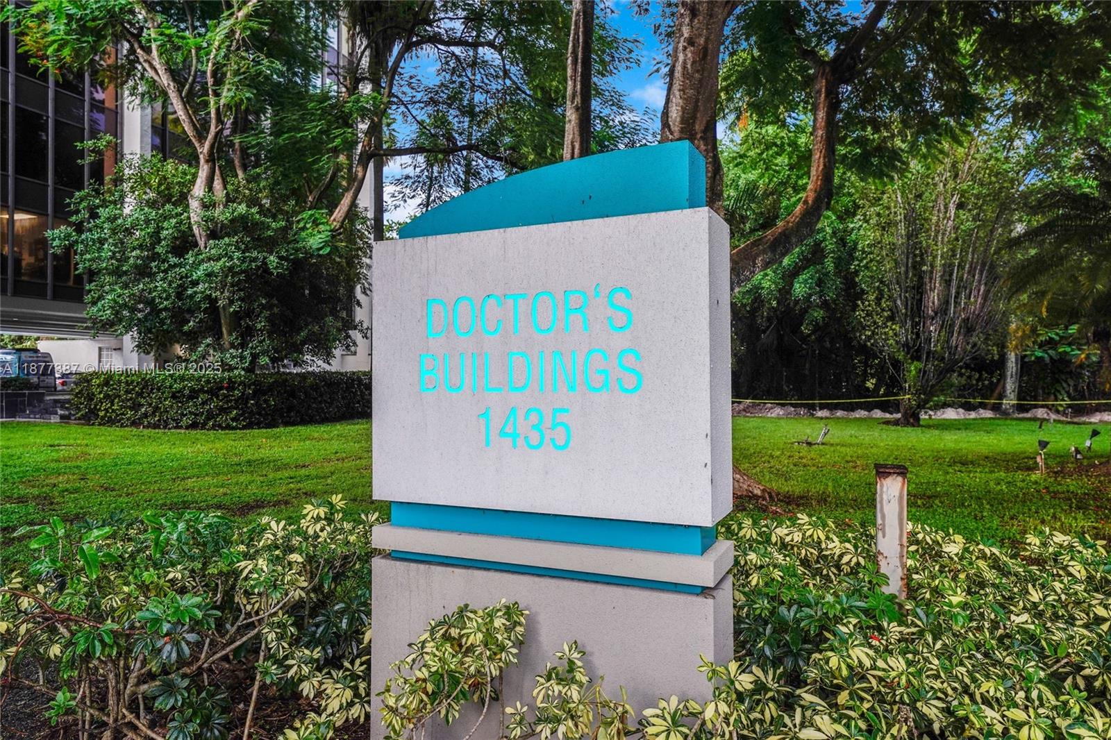 COURTYARDS II CONDO - Residential