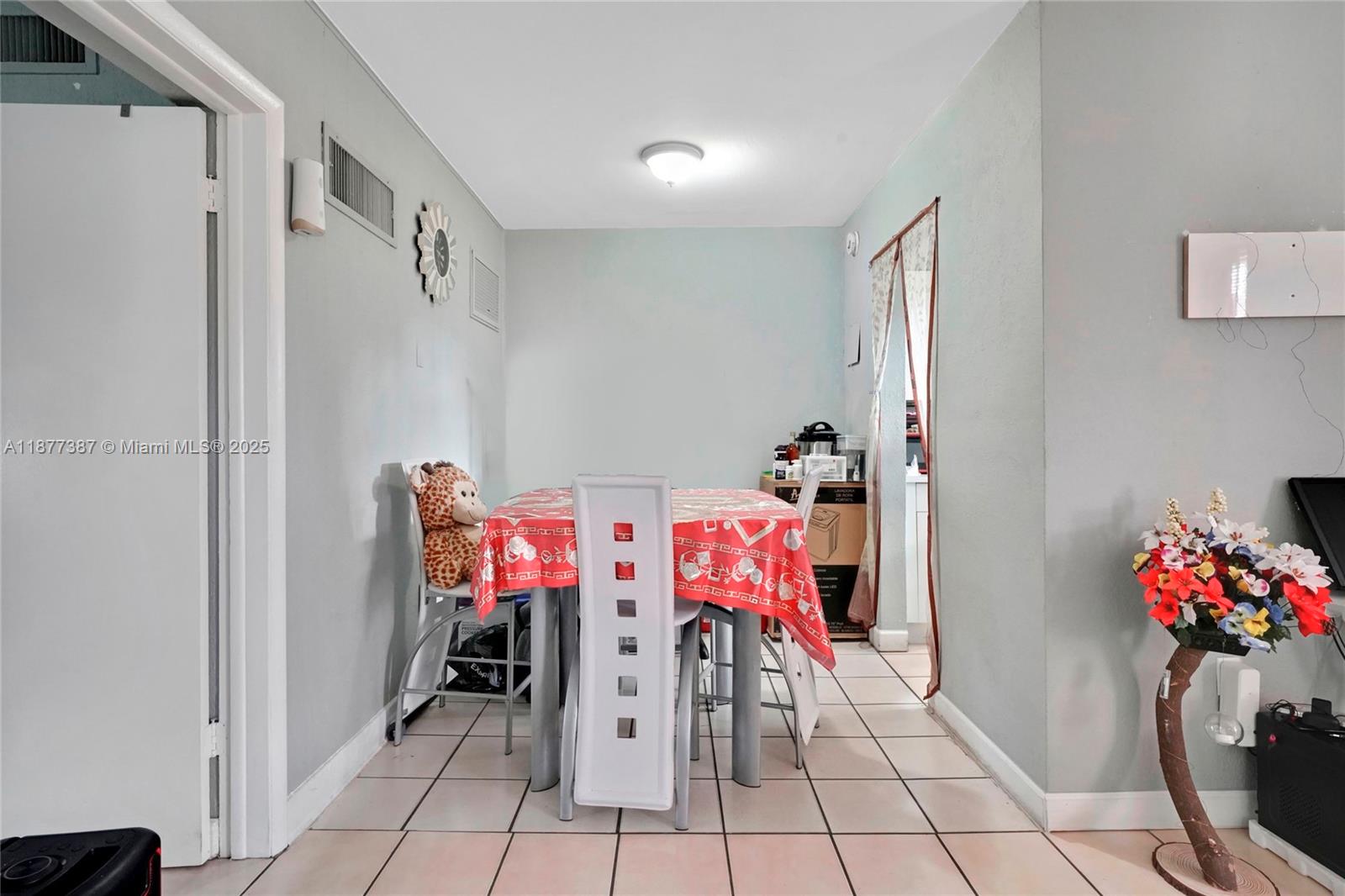 COURTYARDS II CONDO - Residential