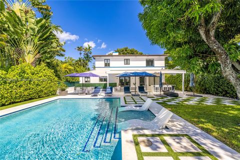 6166 Pine Tree Dr Miami Beach FL 33140