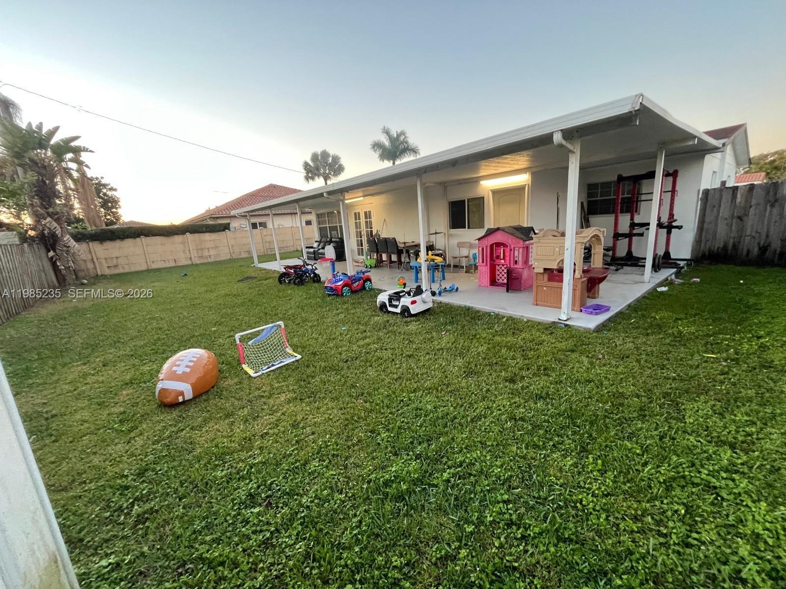 CORAL PARK ESTATES SEC 5 - Residential