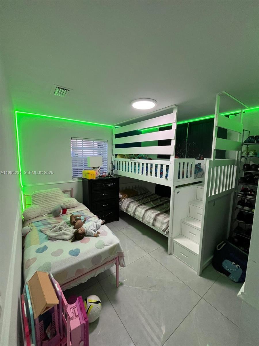 CORAL PARK ESTATES SEC 5 - Residential