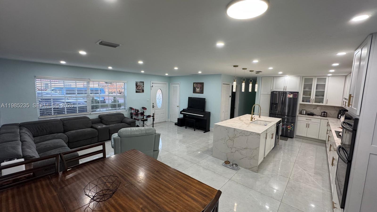 CORAL PARK ESTATES SEC 5 - Residential