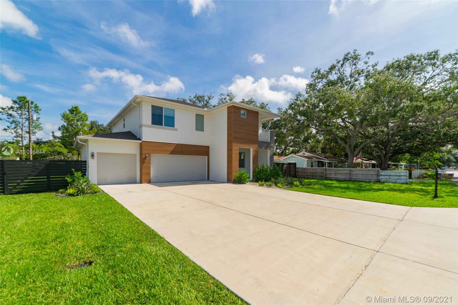 Tropical Pines - Residential