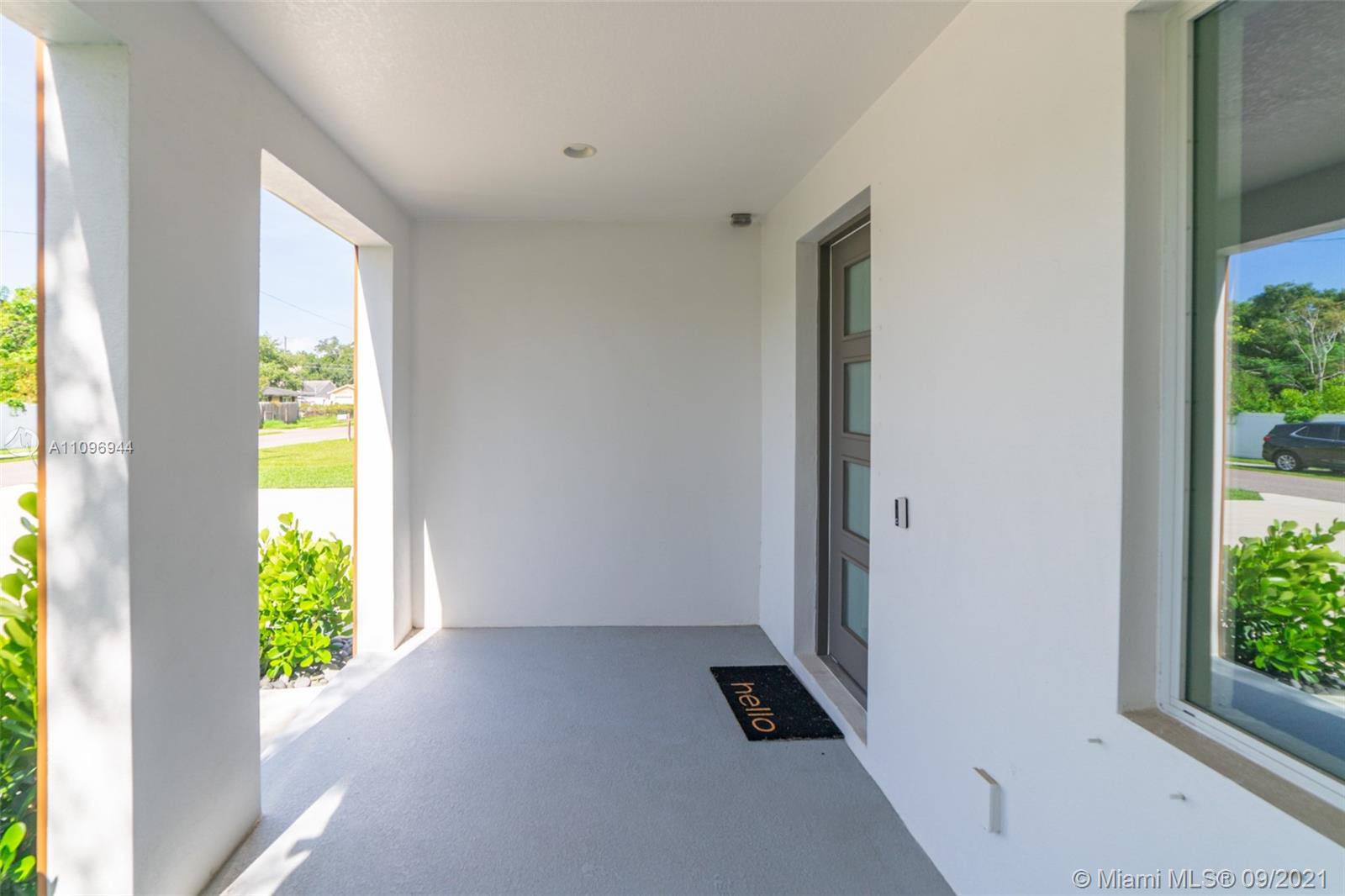 Tropical Pines - Residential