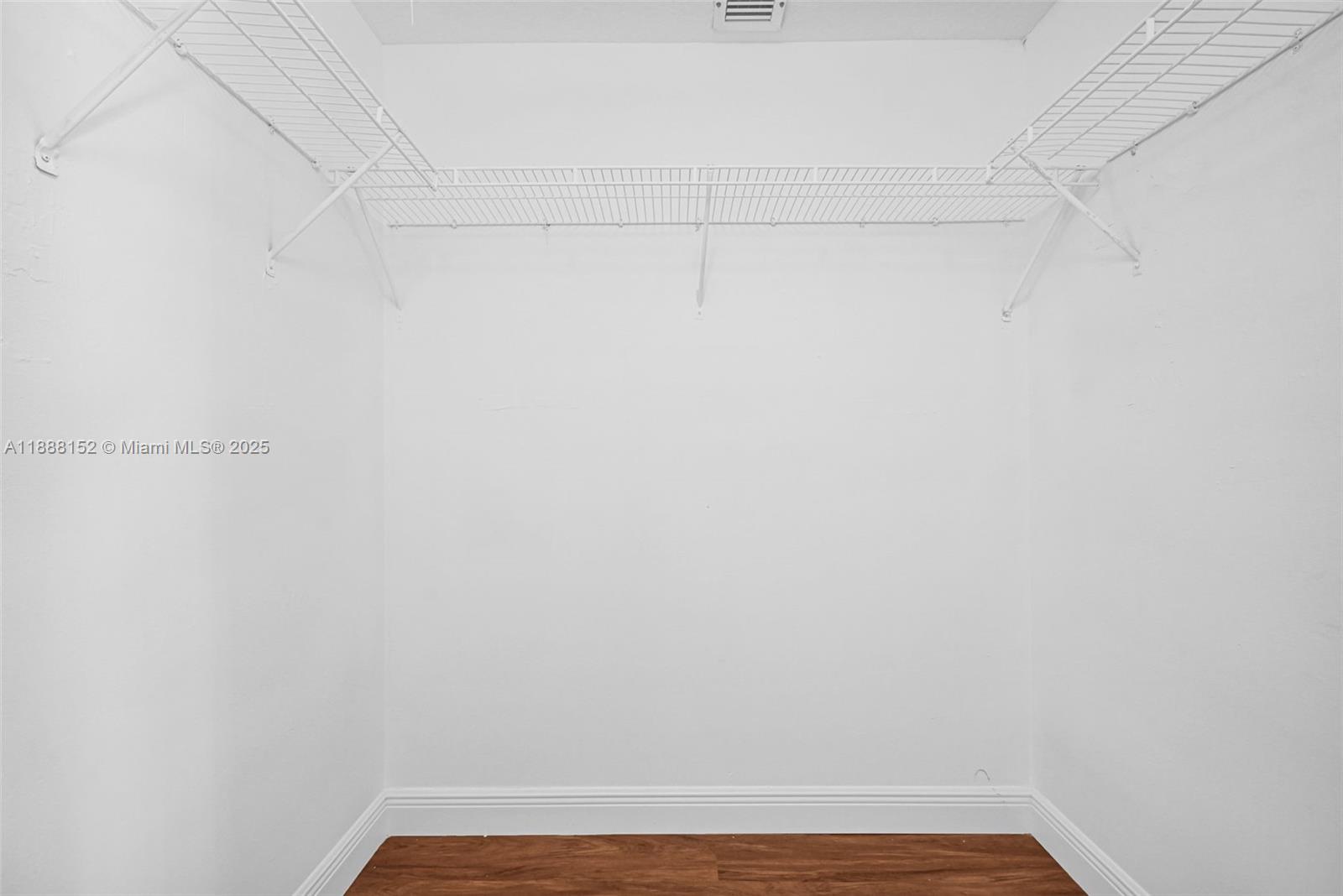 PRECIOUS HOMES AT TWIN LA - Residential