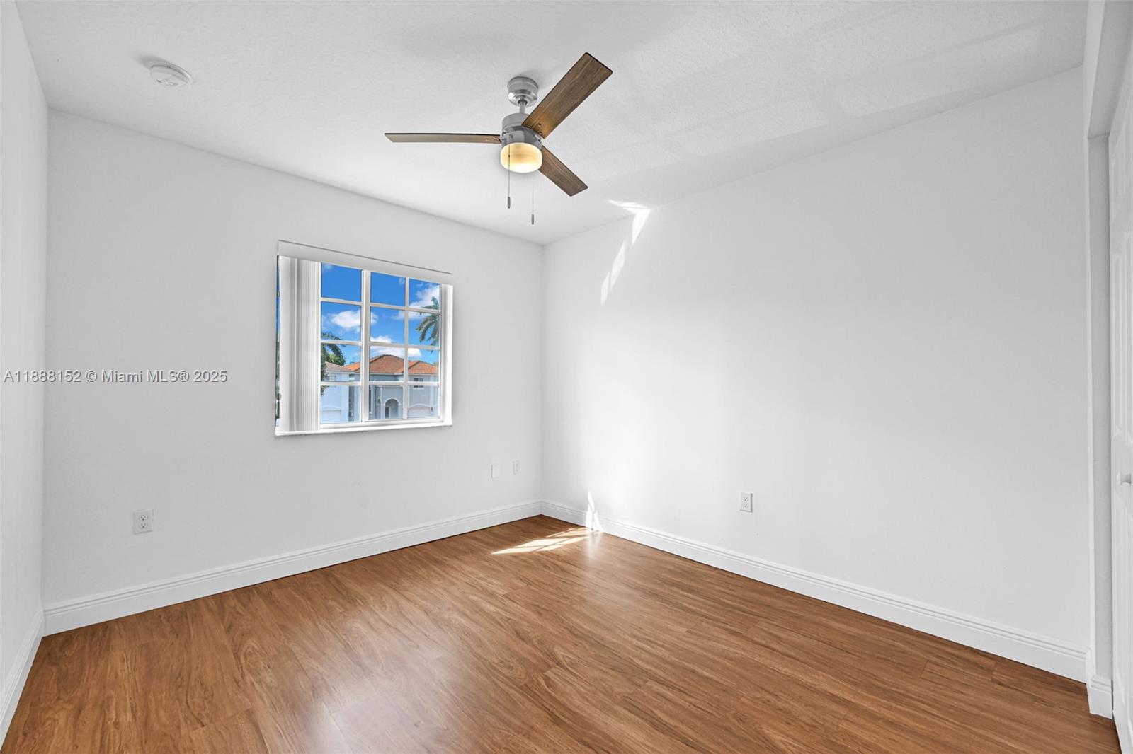 PRECIOUS HOMES AT TWIN LA - Residential