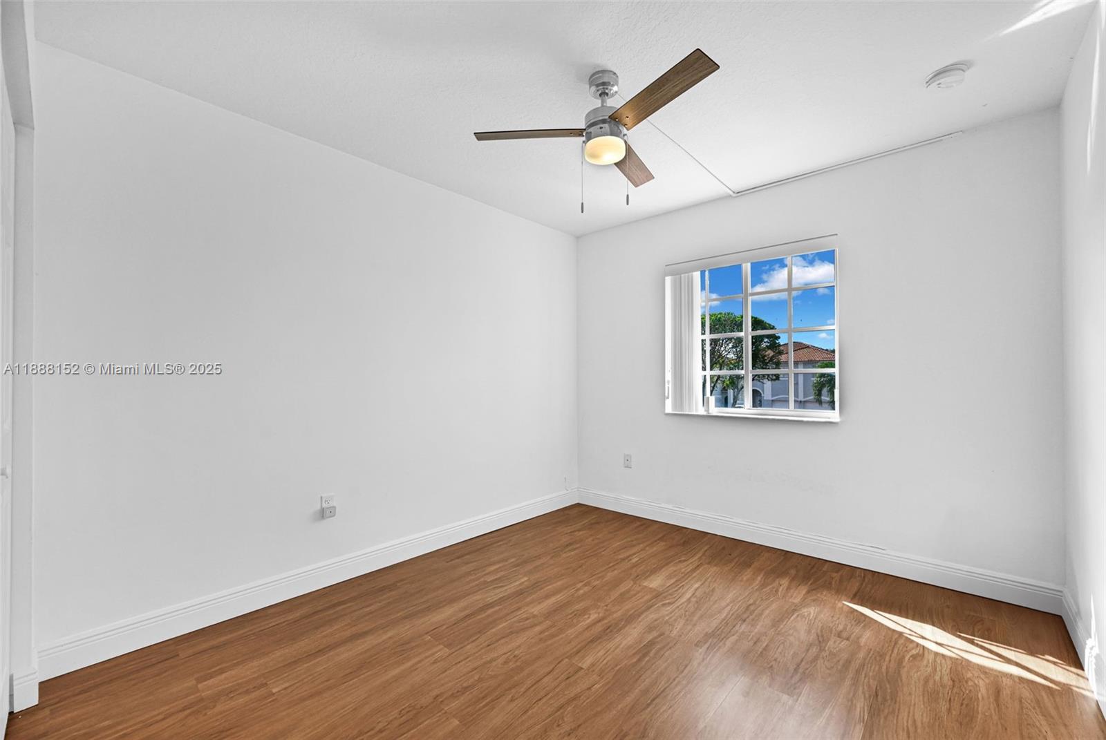 PRECIOUS HOMES AT TWIN LA - Residential