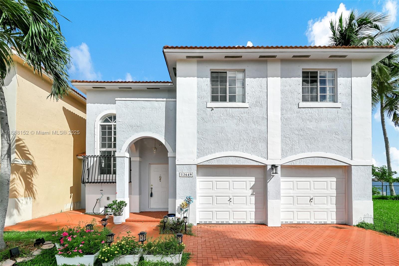 PRECIOUS HOMES AT TWIN LA - Residential