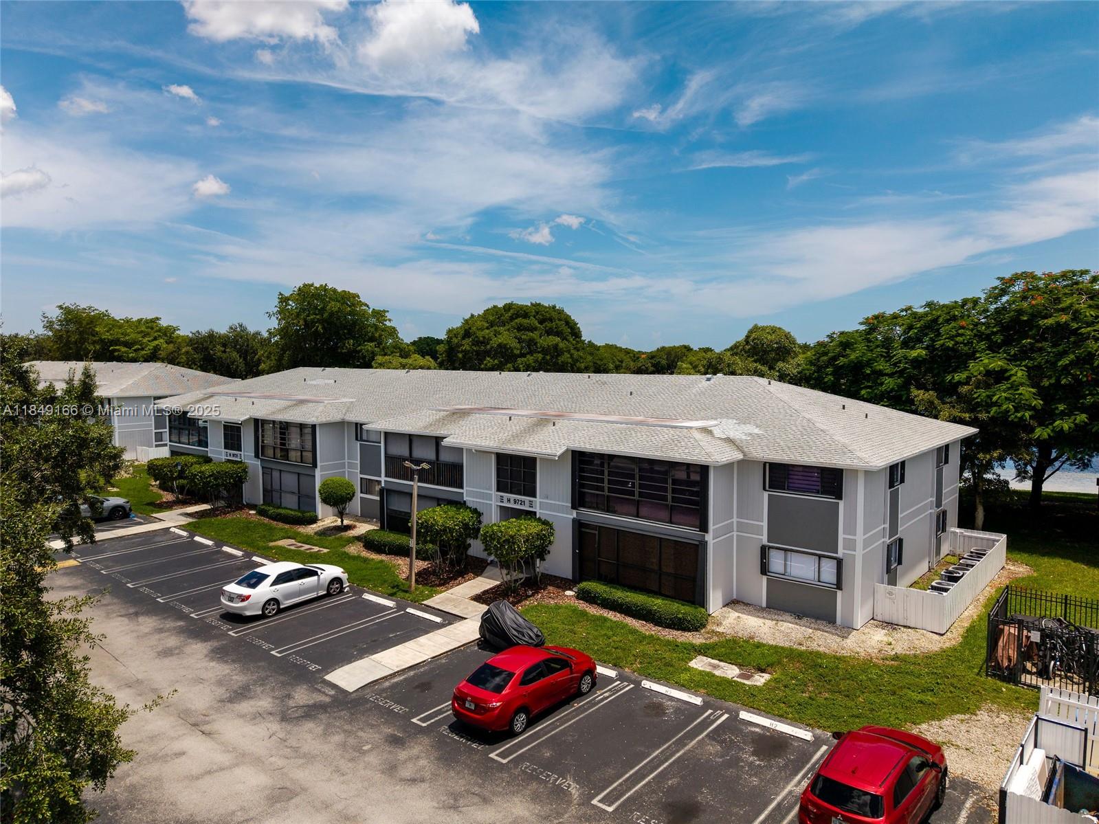 9721 Hammocks Blvd 206