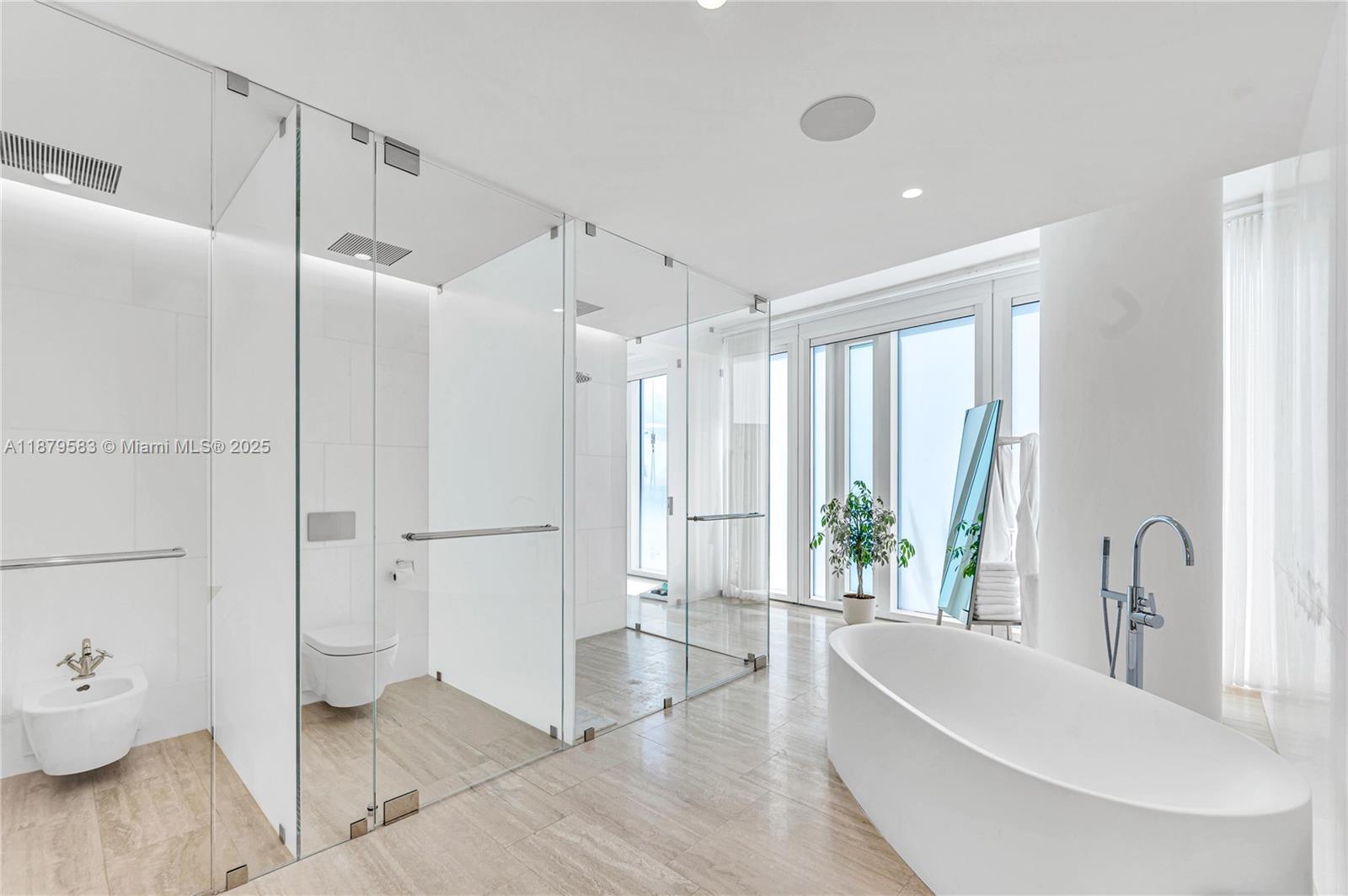 SURF CLUB CONDO - Residential