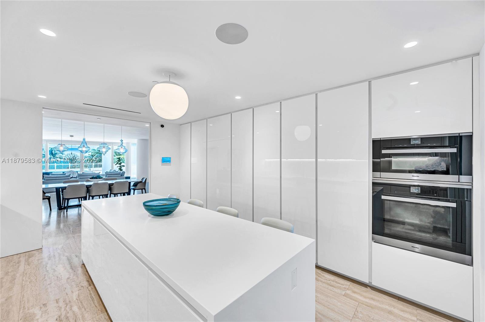 SURF CLUB CONDO - Residential