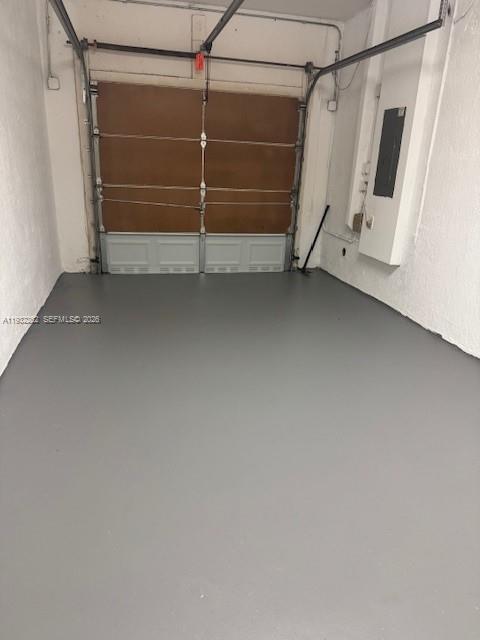 MANDARIN LAKES - Residential