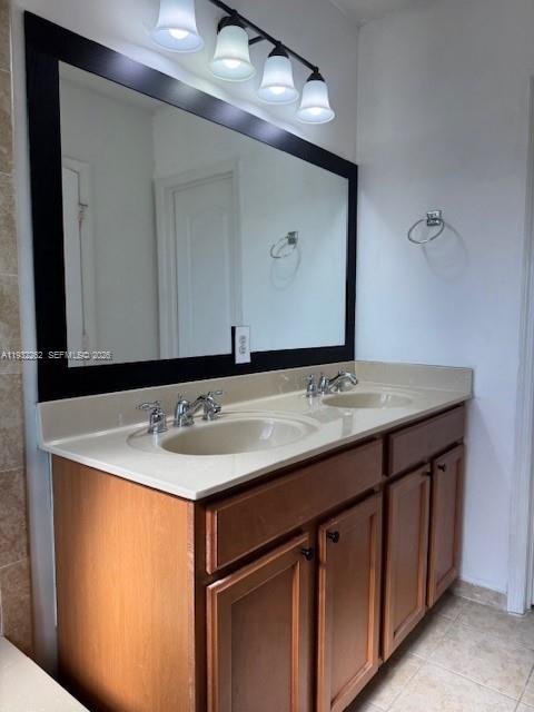 MANDARIN LAKES - Residential