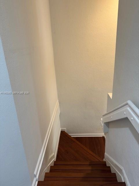 MANDARIN LAKES - Residential