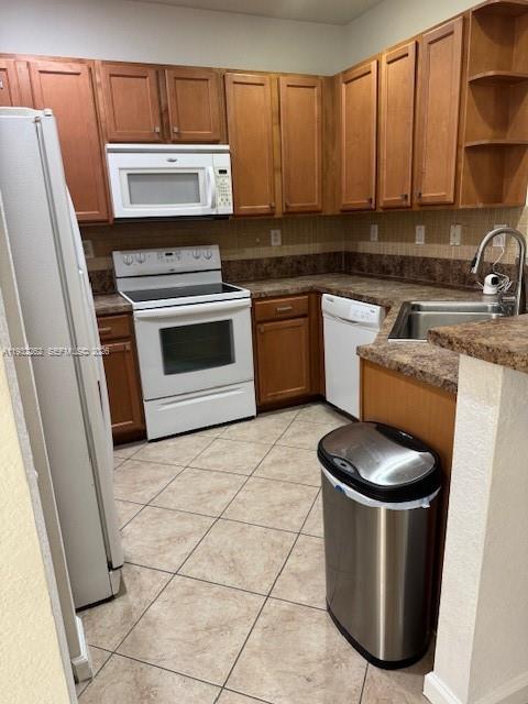 MANDARIN LAKES - Residential