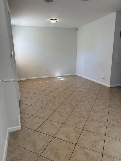 MANDARIN LAKES - Residential