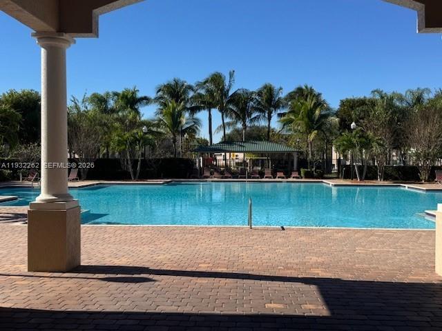 MANDARIN LAKES - Residential